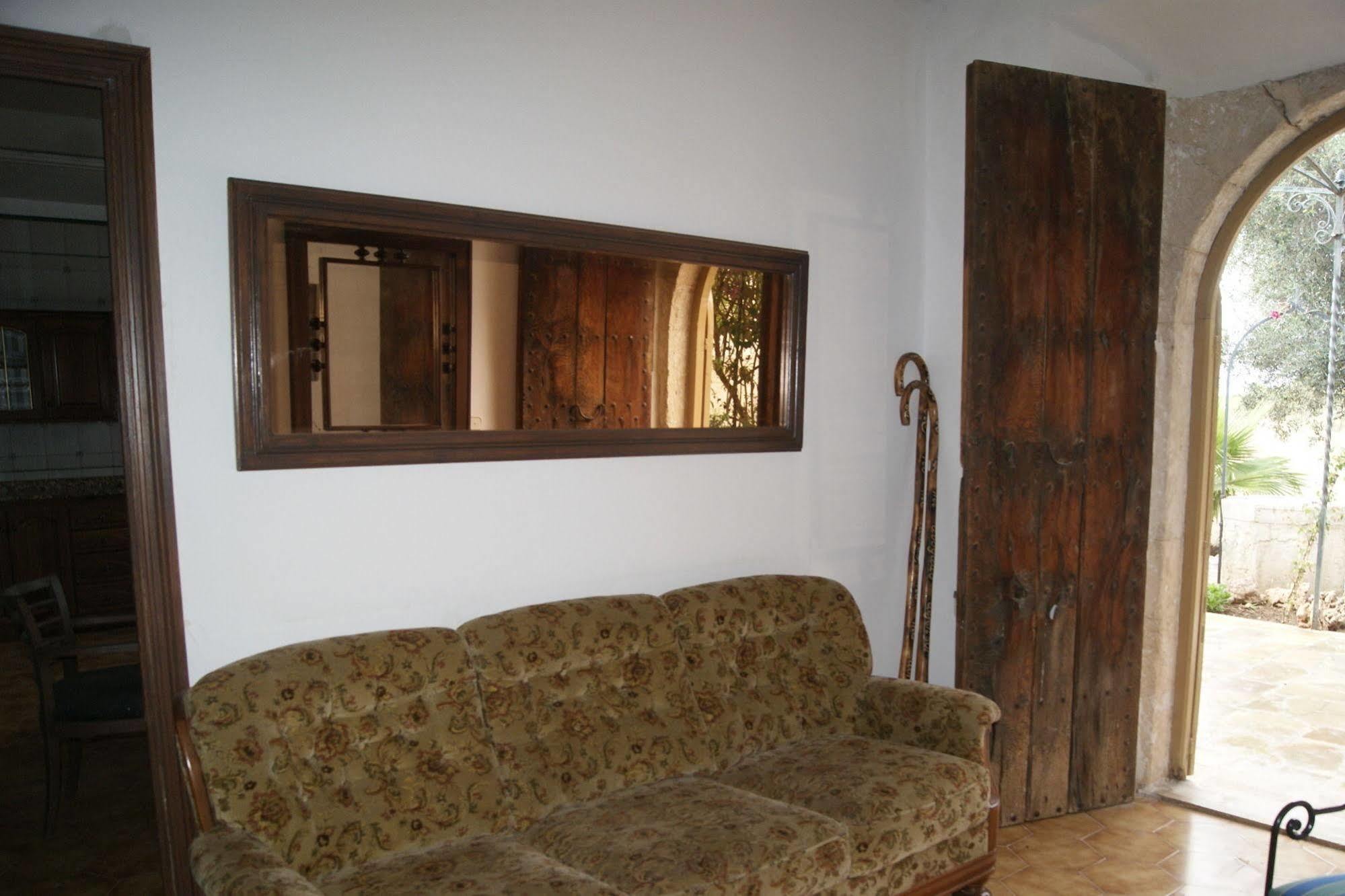 Residencial Rustic Lau Hostel Πάλμα ντε Μαγιόρκα Εξωτερικό φωτογραφία